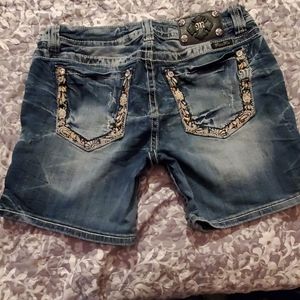 Miss me shorts size 32, inseam 6 3/4